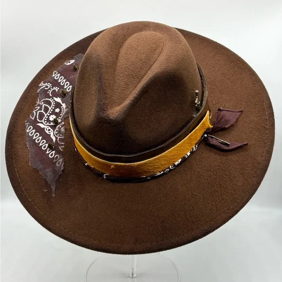 “Key Holder” by The Chapeauholic Key Holder – The Chapeauholic main image 3